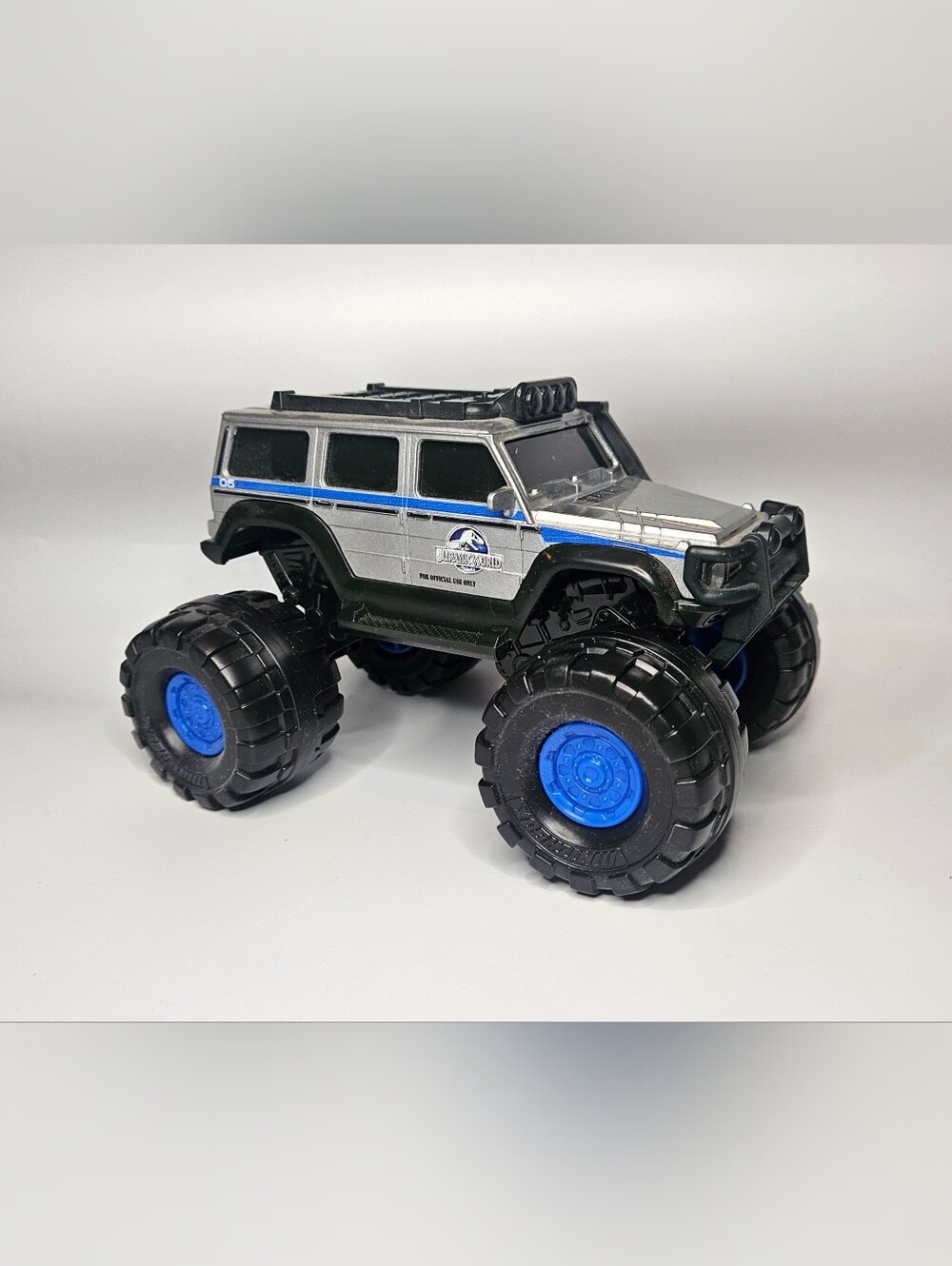 Matchbox '14 Mercedes-Benz G 550 Jurassic World Monster Truck Toy Vehicle 1:24